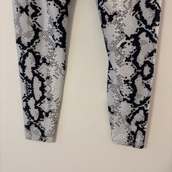 NWT Balance Collection Legging Snake Print Medium - Picture 6 of 10